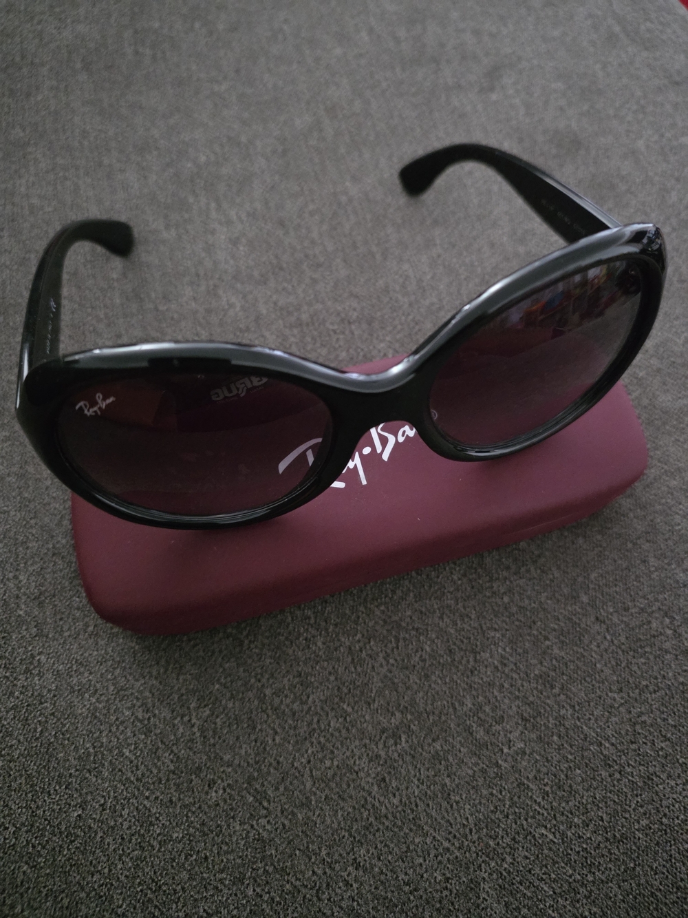 Ray-Ban Women's Black Frame Sunglasses with Purple-Tinted Lenses